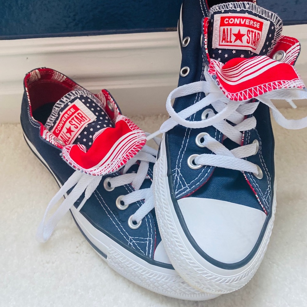 *Like NEW* Converse All Star Red/Blue Sneakers sz7